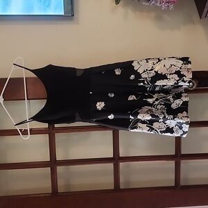 Party dress, prom, Xscape, size 2, spaghetti strap, mesh, floral, gold, pink